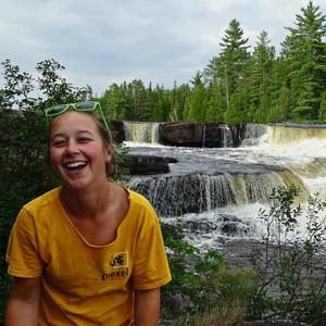 Meet your Posher, Emma